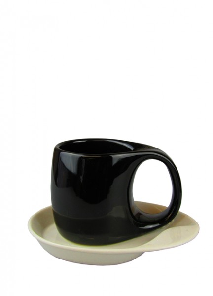 Becher mit Untertasse